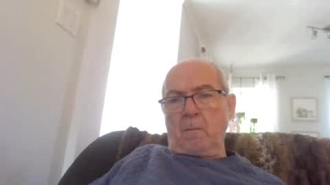 Snapshot of bernard1102 chatting on July 15, 2026, 11:59 am bernard1102 online show from July 15, 2026, 11:59 am