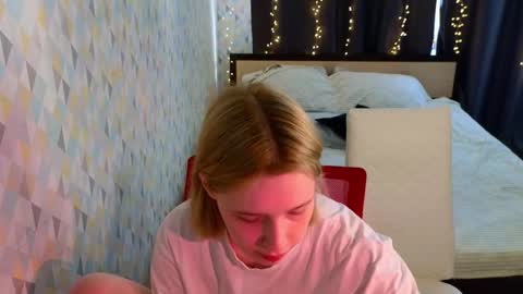 Snapshot of berry_assortment chatting on March 18, 2026, 4:48 am Your sweet Tara and Eva online show from March 18, 2026, 4:48 am