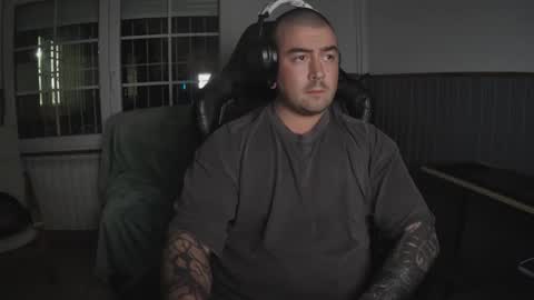 Snapshot of berto3389 chatting on December 18, 2025, 7:09 pm berto3389 online show from December 18, 2025, 7:09 pm