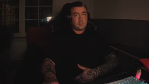 berto3389 online show from April 9, 2026, 12:43 am