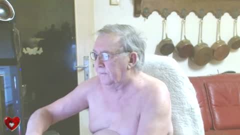 Snapshot of best127 chatting on February 5, 2025, 6:24 am jean online show from February 5, 2025, 6:24 am