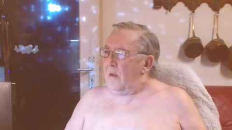 Snapshot of best127 chatting on February 6, 2025, 7:18 pm jean online show from February 6, 2025, 7:18 pm