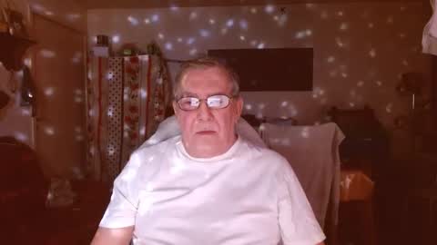 Snapshot of best127 chatting on February 9, 2025, 10:00 pm jean online show from February 9, 2025, 10:00 pm