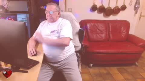 Snapshot of best127 chatting on February 22, 2025, 8:53 pm jean online show from February 22, 2025, 8:53 pm