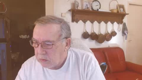 Snapshot of best127 chatting on February 26, 2025, 1:19 pm jean online show from February 26, 2025, 1:19 pm