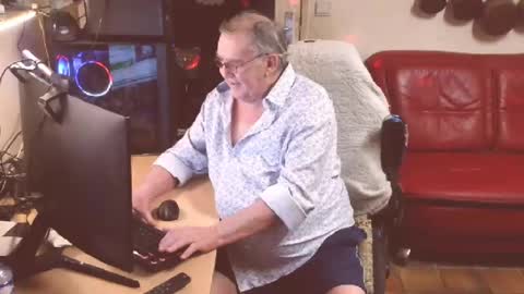 Snapshot of best127 chatting on March 5, 2025, 6:56 pm jean online show from March 5, 2025, 6:56 pm