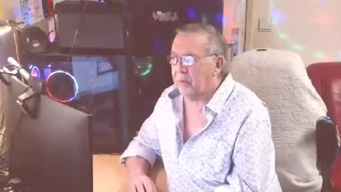 Snapshot of best127 chatting on March 6, 2025, 7:54 pm jean online show from March 6, 2025, 7:54 pm