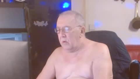 Snapshot of best127 chatting on March 12, 2025, 8:20 pm jean online show from March 12, 2025, 8:20 pm