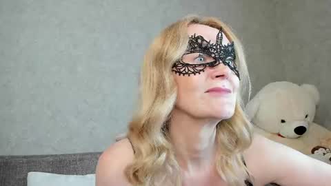 best__angelica online show from June 14, 2026, 5:04 pm