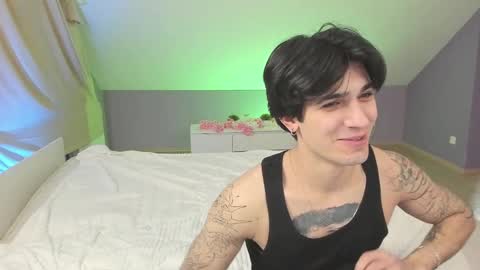 Danny and Kira online show from February 28, 2025, 9:15 am