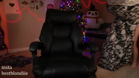 Chloe Next stream on Friday online show from December 24, 2024, 8:27 pm