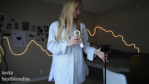 Chloe Next stream on Friday online show from March 7, 2025, 5:38 pm