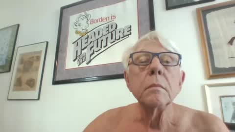 bestshot1951 online show from October 30, 2025, 6:52 pm