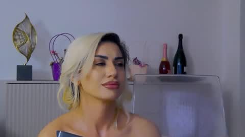 bethierusse online show from March 16, 2026, 2:39 am