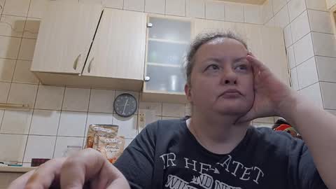 Snapshot of bethnorth chatting on April 4, 2026, 2:32 am bethnorth online show from April 4, 2026, 2:32 am