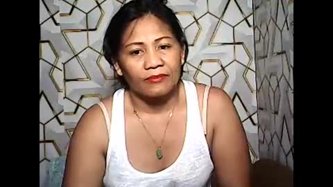 betty_83 online show from April 15, 2026, 12:23 pm