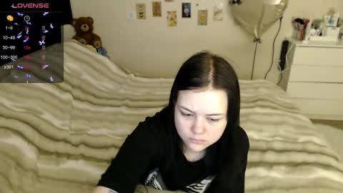 Snapshot of bettyandrich chatting on November 29, 2025, 9:01 am Betty and Rich online show from November 29, 2025, 9:01 am