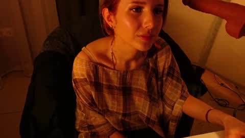 Snapshot of bettyrouse chatting on July 5, 2026, 8:27 pm Betty online show from July 5, 2026, 8:27 pm