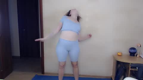 Snapshot of bettystar_ chatting on October 1, 2025, 6:58 pm Betty online show from October 1, 2025, 6:58 pm