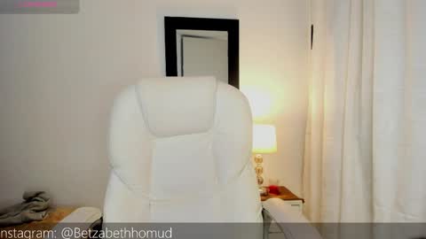 betzabeth_homudr online show from November 14, 2025, 10:51 pm