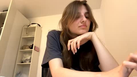 Snapshot of beulahweikert chatting on June 10, 2026, 5:23 pm Lina online show from June 10, 2026, 5:23 pm
