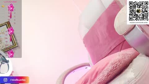 Nicolle Aviles online show from January 10, 2025, 5:58 am