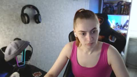 Snapshot of beverly_yay chatting on April 29, 2026, 9:02 am beverly_yay online show from April 29, 2026, 9:02 am