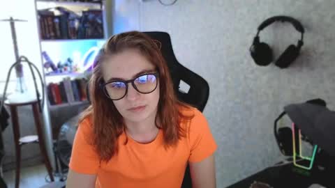 Snapshot of beverly_yay chatting on May 2, 2026, 12:32 pm beverly_yay online show from May 2, 2026, 12:32 pm