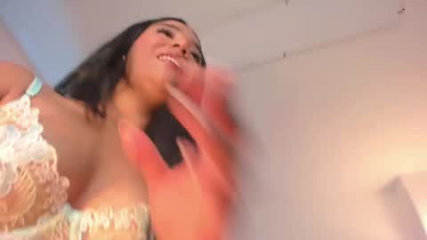 beverlyy johnson online show from September 26, 2025, 3:43 am