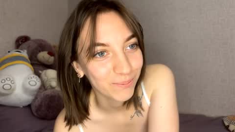 Bella online show from April 16, 2026, 7:58 pm