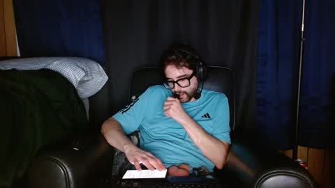 Snapshot of bexysarker chatting on December 6, 2024, 12:16 pm BexySarker online show from December 6, 2024, 12:16 pm