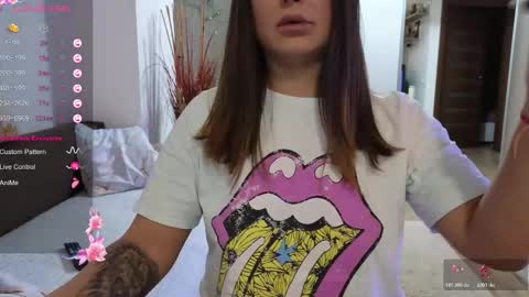   BeyonceDoll       Twitter DollBeyonce    online show from January 18, 2026, 1:09 am