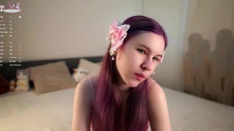 Eliz online show from September 17, 2025, 1:51 am