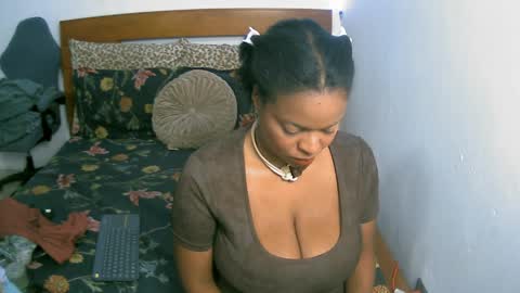 Snapshot of bianca_ebony chatting on March 31, 2026, 5:30 am bianca ebony online show from March 31, 2026, 5:30 am