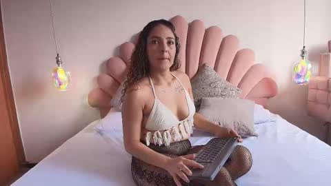 BiancaFords online show from February 8, 2026, 1:47 pm