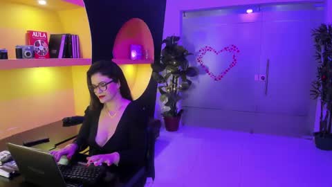 Snapshot of biancaroyalle chatting on April 24, 2026, 9:17 pm Bianca Royalle online show from April 24, 2026, 9:17 pm