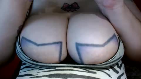 Snapshot of bianka_star_ chatting on May 6, 2026, 12:43 pm bianca online show from May 6, 2026, 12:43 pm