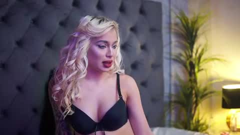  Bianka  online show from June 22, 2026, 8:28 pm
