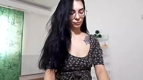 innasugarwild online show from December 2, 2024, 9:45 am