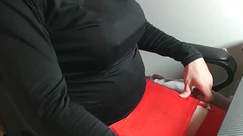 BiCDRachel online show from November 18, 2025, 2:43 pm