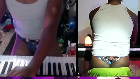 Snapshot of bicepsandfrot chatting on November 10, 2025, 4:00 am BicepsandFrot online show from November 10, 2025, 4:00 am