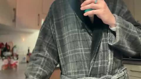 bidaddy83 online show from April 8, 2026, 1:27 am