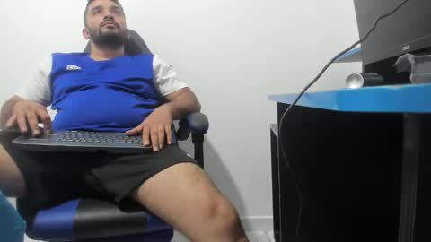 Snapshot of big_dad69 chatting on February 8, 2026, 3:32 am Tommy online show from February 8, 2026, 3:32 am