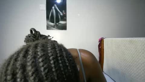 bigass001_ online show from November 14, 2025, 8:29 pm