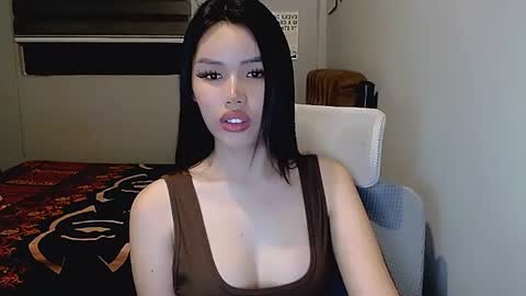 Mia online show from July 7, 2026, 11:47 am