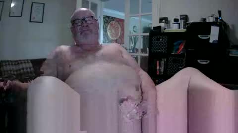 Snapshot of bigaussie5 chatting on November 18, 2025, 3:12 am Bigaussie online show from November 18, 2025, 3:12 am