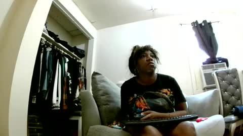 Snapshot of bigboobs_bouncin chatting on July 20, 2026, 6:21 pm Ashley online show from July 20, 2026, 6:21 pm