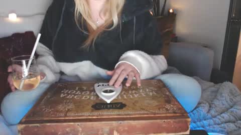 bigboobs_cutie online show from December 20, 2024, 1:03 am