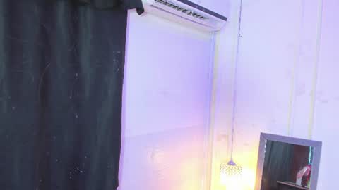 Snapshot of bigboobs_violeta chatting on June 14, 2026, 2:24 am VIOLETA online show from June 14, 2026, 2:24 am