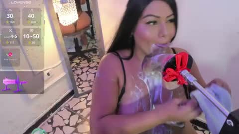 Snapshot of bigboobs_violeta chatting on July 21, 2026, 9:28 pm VIOLETA online show from July 21, 2026, 9:28 pm